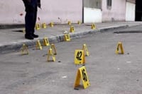 Un nuevo enfrentamiento armado entre comunidades de la Sierra Sur de Oaxaca dejó un saldo de otras tres personas asesinadas y una más con heridas de bala, de acuerdo con fuentes de seguridad, lo anterior a poco más de 48 horas de un primer choque armado en la misma zona que dejó un saldo de siete muertos y tres heridos, por lo que entre el viernes y este lunes suman 10 víctimas mortales en esta región. (ARCHIVO)