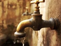 El Sistema Intermunicipal de Aguas y Saneamiento (Simas), suministró a la zona metropolitana mil 700 litros de agua por segundo durante la temporada de calor del año anterior, y para este año serán mil 900, un incrementó de 200, para garantizar el abasto a toda la población.
