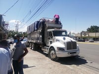 Sorprenden a extitular de Transito en Lerdo con camión cargado de despensas en Gómez Palacio