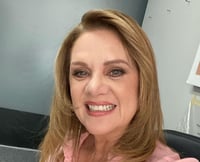 La actriz Erika Buenfil pasó un complicado fin de semana, esto luego que su tranquilidad se vio perturbada por unas personas que llamaron a su número telefónico con la intención de extorsionarla. (Especial) 