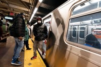 Levantará Nueva York restricciones de aforo