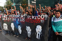 Se desmarcan estudiantes de Ayotzinapa de partidos políticos