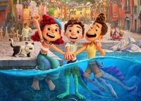 Un verano eterno, la costa italiana, vespas, 'gelatos' y dos amigos que comparten un secreto son los ingredientes de 'Luca', la nueva película de Pixar que este viernes toma el relevo a la oscarizada 'Soul' con un estreno en la plataforma Disney+. (ESPECIAL) 