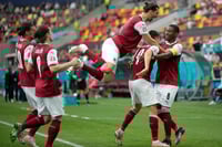 Austria derrotó 1-0 a Ucrania y terminó con seis puntos en el segundo lugar del grupo C, para meterse a octavos de final; en el otro juego del sector, Holanda derrotó 3-0 a Macedonia. (AP)