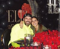 Este martes en la edición semanal de conocida revista de espectáculos se difundió una presunta conversación que mantuvo Julian Gil con una seguidora en la cual le pide fotografías y videos íntimos. (ESPECIAL) 