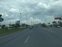 A revisión puentes vehiculares del periférico en Gómez Palacio