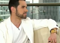 Eleazar Gómez está de vuelta para retomar su carrera como cantante, y además de recibir apoyo de fans, el actor dio su primera entrevista a un medio mexicano, al programa 'Hoy' de Televisa, en la cual habló de sus planes tras haber pasado un tiempo en prisión por agredir físicamente a su entonces pareja la cantante peruana Tefi Valenzuela. (YouTube) 