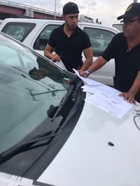 Cuando la denunció le ofreció cambiar todo a su favor para que se llevara su carro, pero a cambio de 20 mil pesos, lo cual no fue aceptado por el afectado, pues no existe reporte de robo del vehículo.

