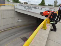 Protección Civil recorre paso inferior vehicular Sarabia en Lerdo