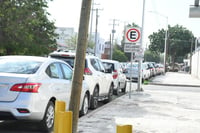Estacionamientos 'exclusivos' alrededor del IMSS en Torreón Jardín no cubren los derechos correspondientes