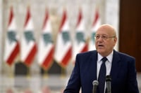 El político y magnate libanés Najib Mikati ha sido designado para formar el próximo Gobierno del Líbano, la tercera persona a la que se le encarga esta tarea en cerca de un año y después de la reciente dimisión de su predecesor, el histórico Saad Hariri. (EFE) 