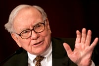 Berkshire Hathaway, la empresa del multimillonario Warren Buffett, obtuvo una ganancia neta de 39,805 millones de dólares entre enero y junio de este año, un rebote respecto a las pérdidas de 23,451 millones de dólares que sufrió en ese tramo de 2020.
(ARCHIVO)