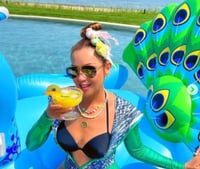 Thalía se acerca a los 50 años con 'cuerpazo'