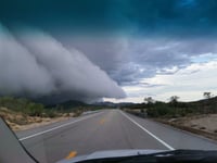 Huracán 'Olaf' pega en Los Cabos