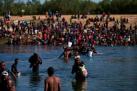 Salud Coahuila da atención a haitianos para evitar brotes COVID