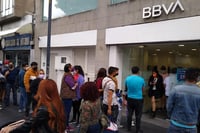 La CNBV dijo que mientras se realiza el análisis e investigación, se han llevado a cabo diversas reuniones con BBVA con el fin de conocer las acciones implementadas posterior a la falla registrada.