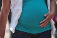 Foco rojo, embarazo adolescente en Coahuila y Durango
