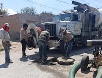 Previamente se retiró la gran cantidad de agua que desde hace varias semanas permanecía estancada. (MARY VÁZQUEZ)