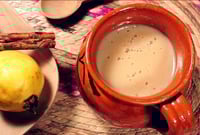 Aprende a hacer atole de cempasúchil y guayaba