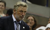 Confirman que el arma de utilería de Alec Baldwin tenía balas reales