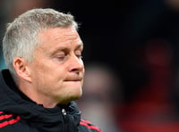 Ole Gunnar Solskjaer está en la cuerda floja en el Manchester United y al parecer su permanencia se define partido a partido mientras la directiva del club medita si el técnico noruego es el idóneo para el equipo más laureado de Inglaterra.
