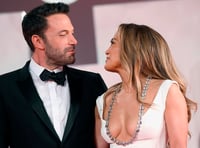 Así fue la romántica despedida de Ben Affleck a Jennifer Lopez en aeropuerto