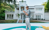 Para quien quiera descubrir la faceta más personal del famoso cantante Daddy Yankee, se abre ahora la oportunidad única de alojarse en su casa de montaña de Puerto Rico con Airbnb y sentirse como un auténtico 'Rey del Reguetón'. (ESPECIAL) 