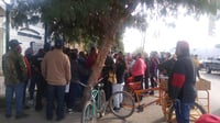 Rezagados de Matamoros 'abarrotan' módulo de vacunación contra covid