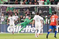En debut de Carlos Acevedo, Selección Mexicana termina el año con igualada ante Chile