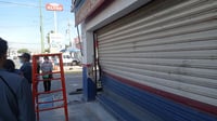Se desprende remolque de camioneta y causa daños a un negocio de Torreón