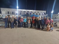 Los trabajadores del área de caminos estuvieron acompañados por sus familias. (EL SIGLO DE TORREÓN)