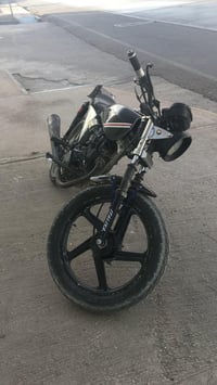 Mujer resulta con lesiones graves tras accidente de motocicleta en Torreón