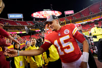 Chiefs se coronan en el Oeste de la AFC con triunfo ante los Steelers