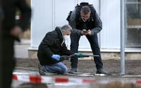 Un mujer murió de un disparo en la cabeza y otras tres personas resultaron heridas en el ataque ocurrido hoy en la Universidad de Heidelberg (suroeste de Alemania), al irrumpir un hombre en un aula y disparar a discreción, para luego suicidarse. (EFE)