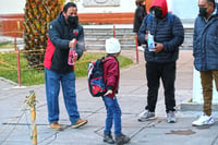 Será decisión de los padres de familia si envían o no a sus hijos a las escuelas. (ARCHIVO)