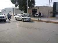 Causa choque y daños por 20 mil pesos en Torreón