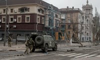Tropas rusas atacan última resistencia en Mariúpol