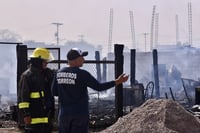 Fuerte incendio en Torreón deja sin hogar a 18 familias