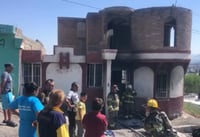 Imagen Fogata se sale de control y arrasa con habitación en Saltillo