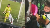 Video de niño llorando tras recibir los guantes de Carlos Acevedo se hace viral 