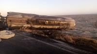 Trailero muere prensado tras volcadura sobre la carretera Torreón-Saltillo