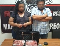 Aseguran a pareja por robar carne en Torreón
