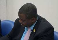 Fiscalía de EUA rechaza inmunidad para Andrew Fahie, primer ministro de Islas Vírgenes Británicas, detenido por narcotráfico