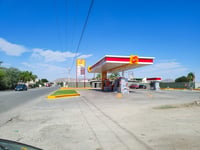 Hombres armados asaltan gasolinera en Matamoros