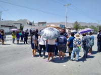 Vecinos de Torreón denuncian agua contaminada en sus grifos