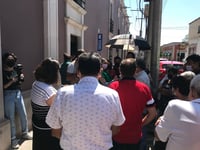 Se les autorizó un aumento de 7.1 %, sin embargo, no se les ha pagado, por lo que acudieron a la Dirección de Pensiones del Estado. (EL SIGLO DE TORREÓN)