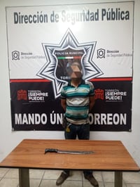 El sujeto sacó de su domicilio un arma blanca de 45 centímetros.