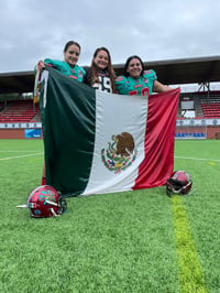 Karla Machuca (i), Paola Lozano (c) y Olga Valdez (d) tuvieron una buena actuación en el Mundial celebrado en Helsinki.