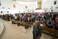 Aunque el templo lució abarrotado, no se registraron las grandes cantidades de devotos como antes de la pandemia en la parroquia. (FERNANDO COMPEÁN)