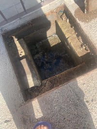 Personal de Simas acudió a la colonia y confirmaron que el sistema ya estaba colapsado y lleno, pero que ellos no podían hacer nada. (EL SIGLO DE TORREÓN)